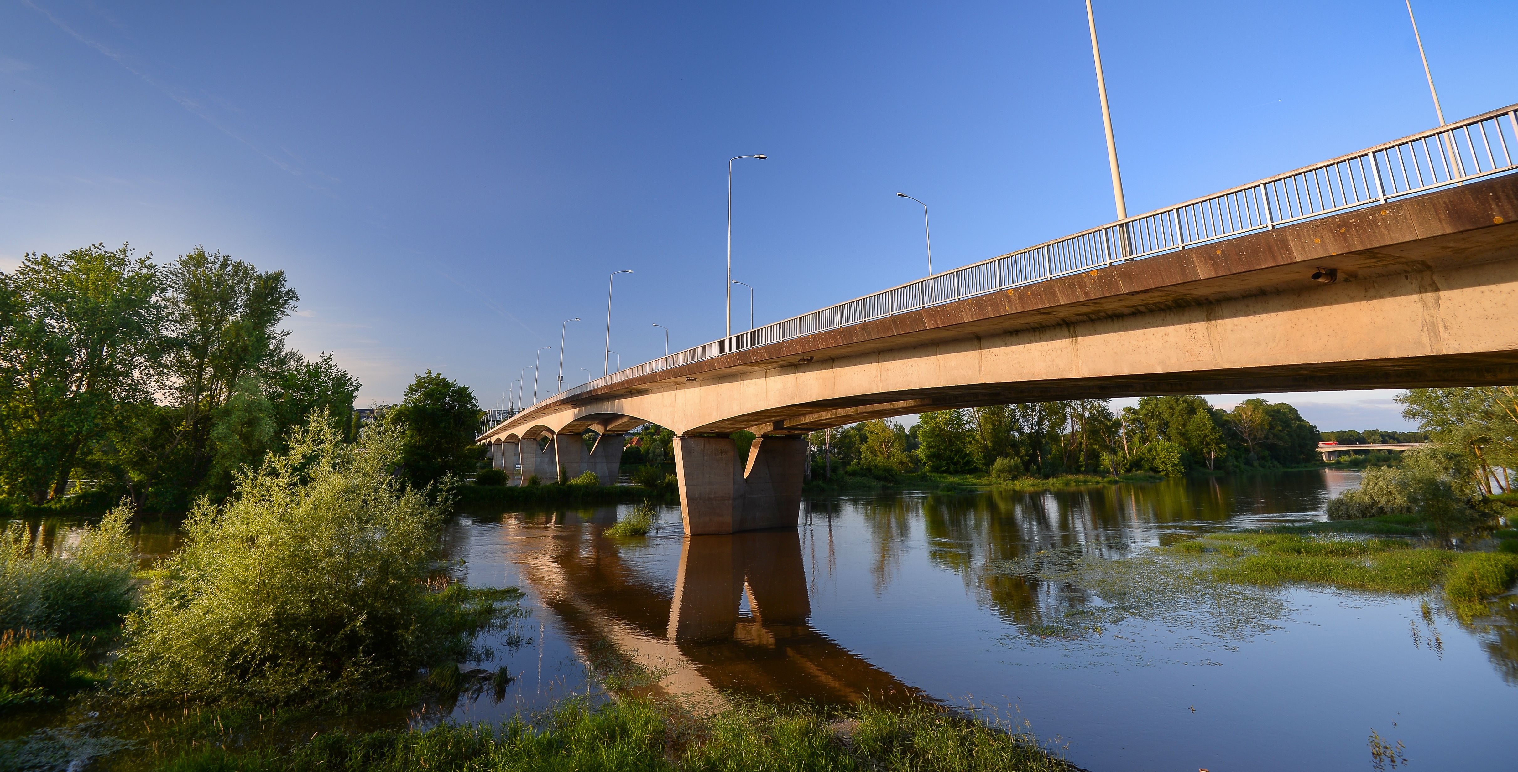 pont mirabeau tours