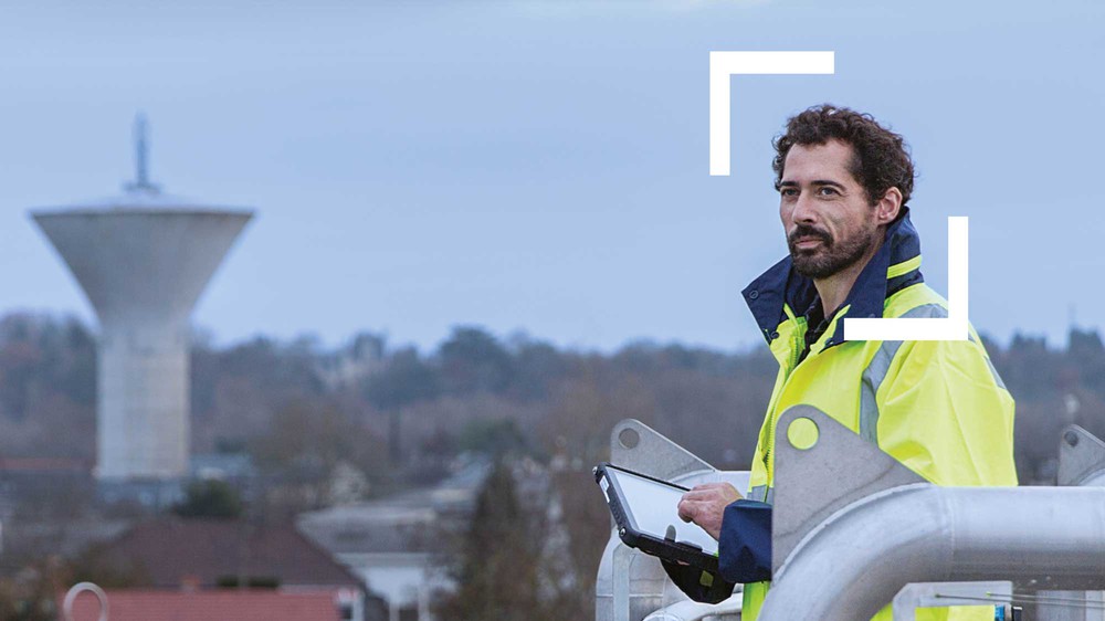 Damien, agent de la métropole, au travail