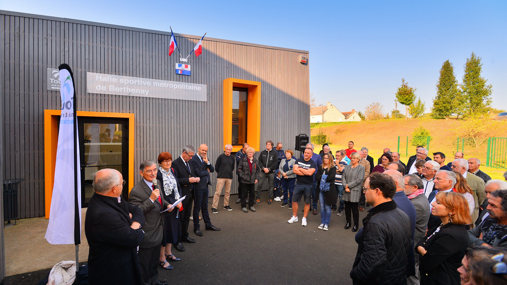 Berthenay : inauguration de la halle sportive métropolitaine